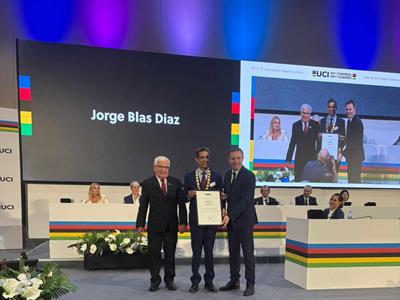 La UCI entrega orden al Mérito al dominicano Jorge Blas Díaz