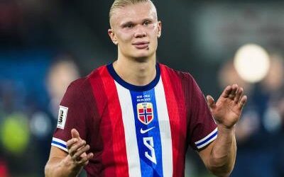 Repóker de Erling Haaland deja a Noruega con un pie en el Mundial