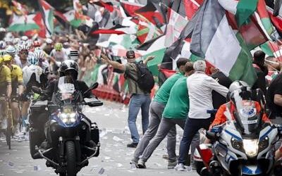 Una manifestación propalestina obliga a acortar la etapa de la Vuelta