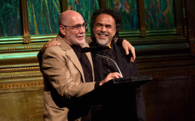 Iñárritu y Arriaga se reconcilian en la función especial por el 25° aniversario de ‘Amores Perros’