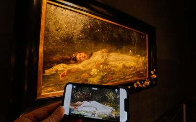Fans de Taylor Swift llenan museo en Alemania para ver cuadro que se parece a su video