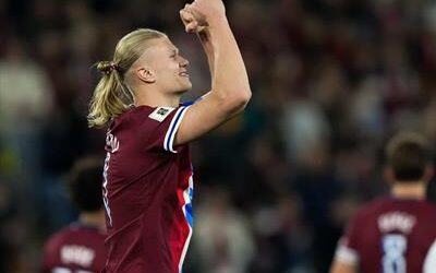 Erling Haaland: convirtió tres goles, Noruega cerca del mundial