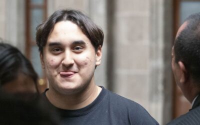 Hijo menor de AMLO participa en Parlamento Juvenil