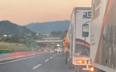 Los bloqueos carreteros suman más días en los estados del país