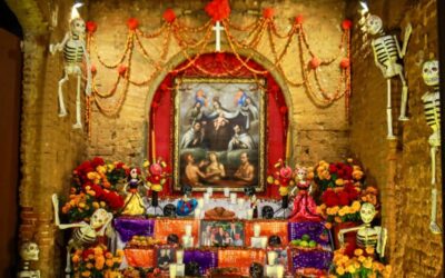 Qué debe llevar una ofrenda del Día de Muertos y qué significa cada elemento
