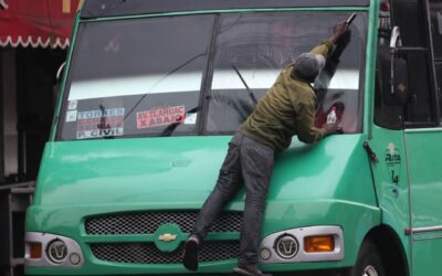 Autoridades CDMX y transportistas se reúnen para determinar ajuste al pasaje