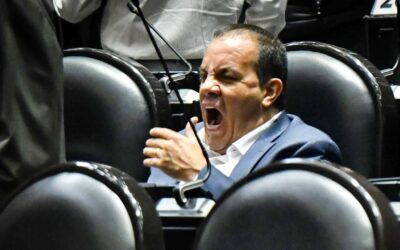 Exhiben a Cuauhtémoc Blanco jugando pádel durante sesión de diputados: “¡Ponga atención!”