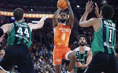 ACB: La magia del dominicano Jean Montero relanza al Valencia
