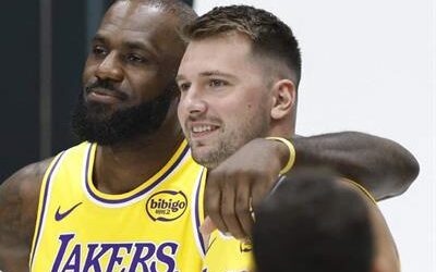 Lakers: NBA aprueba su venta