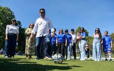Presentan en Santiago el primer equipo de fútbol inclusivo del país