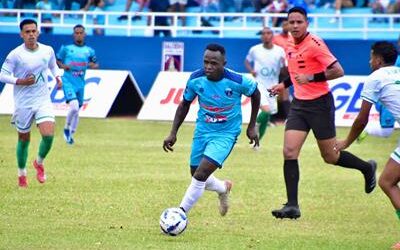 El fútbol dominicano: el equipo de Salcedo