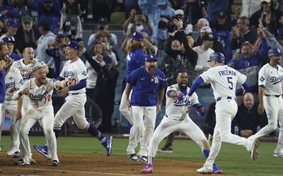 Serie Mundial: Dodgers, 2-1 ante Azulejos, ganan 6-5 en 18 innings