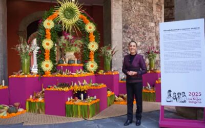 Sheinbaum dedica ofrenda de Día de Muertos en Palacio a las mujeres indígenas
