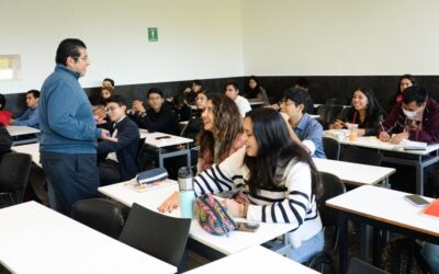 Gobierno anuncia beca para transporte de estudiantes en Michoacán