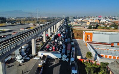 Transportistas deciden mantener bloqueos; diálogo con Segob se pausa