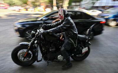 ¿Cuáles son las multas de tránsito especiales para motociclistas en CDMX?