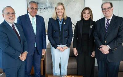 COI: Carolina Mejía invita a la presidenta a JJ CC