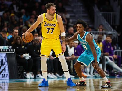 Doncic reactiva a los Lakers con victoria sobre los Hornets