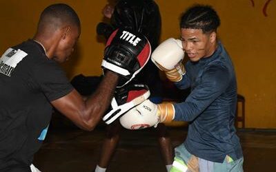 Boxeadores “Mini Pacman” y De los Santos ponen en juego su futuro
