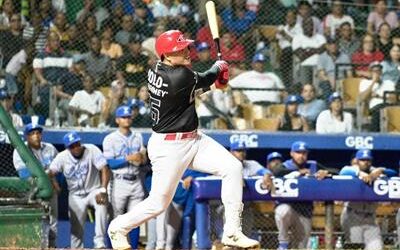 Escogido gana 4-1, el primero de doble juego contra los Gigantes
