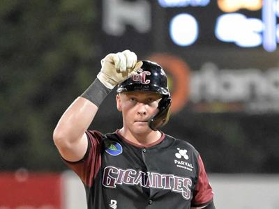 Gigantes del Cibao: superan a las Águilas con doble de Holton