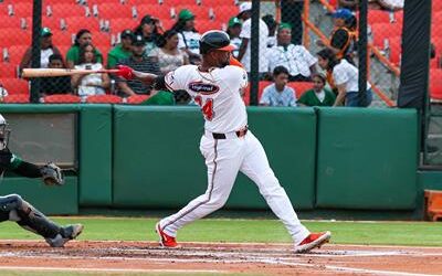 LIDOM: Jiménez y Oliva jonronean en paliza de Toros a Estrellas