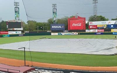 Lluvias, suspensiones y demandas en la Lidom