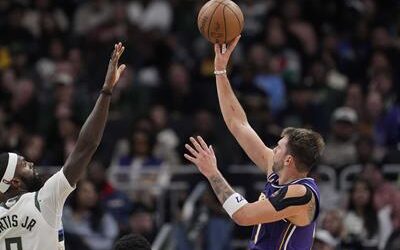 NBA: Doncic majestuoso en victoria de los Lakers sobre los Bucks