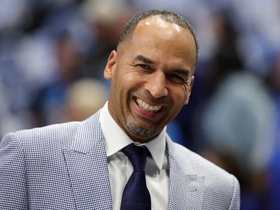 NBA: Mavericks despiden a Nico Harrison, quién traspasó a Doncic