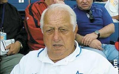 LIDOM: Tom Lasorda preso en pleno juego por Bisonó Jackson