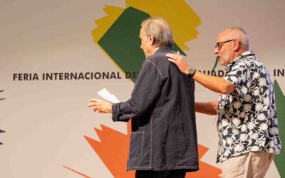 Serrat se retira de charla en FIL, pero regresa