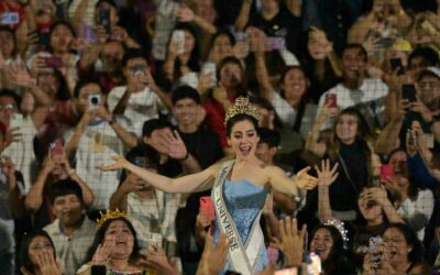 «Esta corona empezó aquí», dice Fátima Bosch al volver a su natal Tabasco