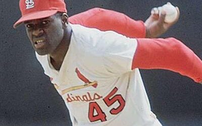 Béisbol: No solo con bola rápida se puede dominar al rival