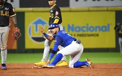 Cristhian Adames lidera los cambios de camiseta esta temporada