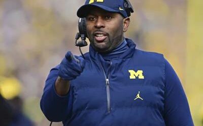 Despiden al entrenador Sherrone Moore por relación inapropiada