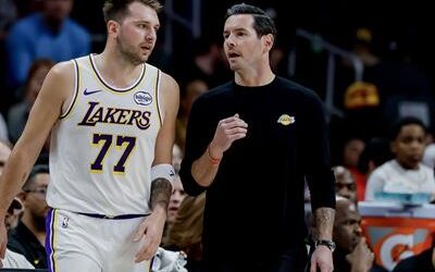 Los Ángeles Lakers: JJ Redick acusa a los árbitros por derrota