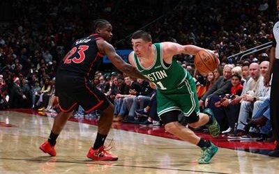 Los Celtics ganan en Toronto liderados por Payton Pritchard
