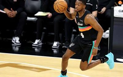 Los Spurs amplían su dominio sobre el Thunder, campeón NBA