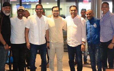 Diamante Deportivo realiza encuentro navideño con oyentes