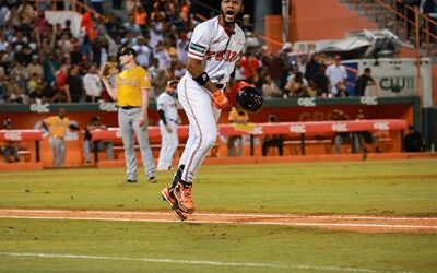 Toros del Este: Bryan de la Cruz otra vez se viste de héroe