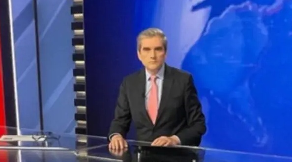 Conductor de Televisa se desmaya antes de salir al aire ¿Qué pasó?