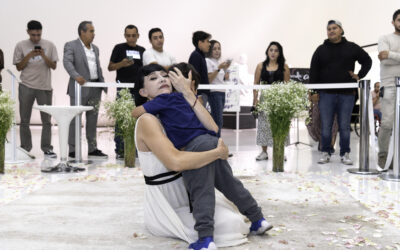 Susana Zabaleta reparte abrazos a cientos de personas