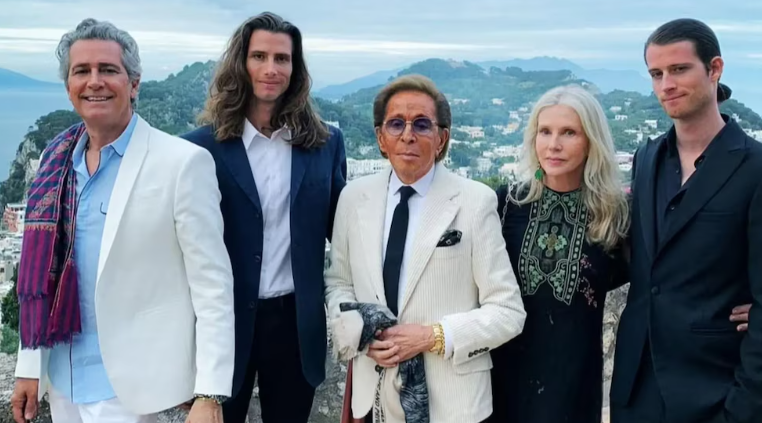 ¿Quiénes son los herederos de Valentino Garavani y a cuánto asciende la fortuna que dejó el diseñador?