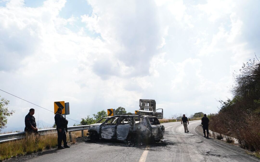 Criminales bloquean vías de Michoacán tras captura del »Botox»