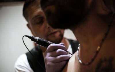 ¿Tienes tatuajes y perforaciones, pero deseas hacer una carrera en el Colegio Militar? Estos son los requisitos