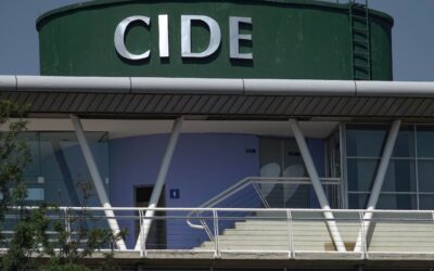 Sheinbaum pide a instituciones no ser elitistas tras destitución del director del CIDE