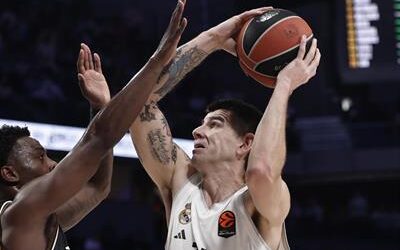 Euroliga: Madrid aparece al final y evita una derrota en casa