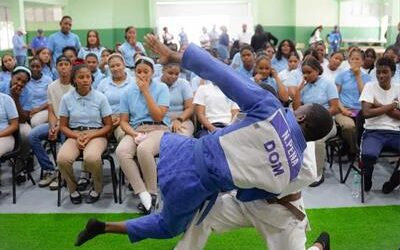 Inefi impulsa el desarrollo del Sur con remozamiento de canchas