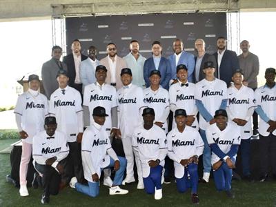 MLB: Miami Marlins firman 21 peloteros en arranque de firmas intl.