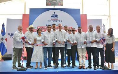 Presidente Abinader entrega obras deportivas en Dajabón